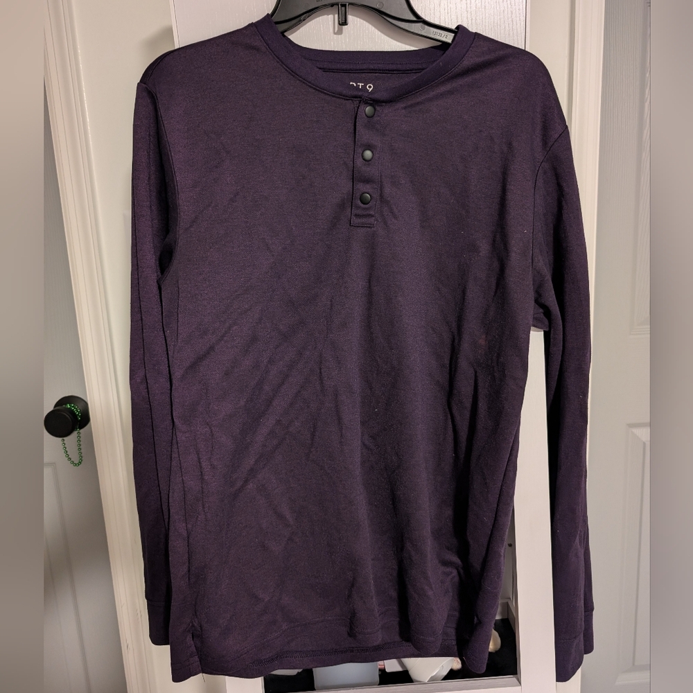✨2 For $8✨ Dark Purple Long Sleeve Henley